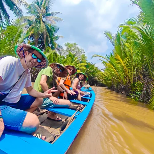 wietnam-delta-mekongu-rejs-lodka-palmy